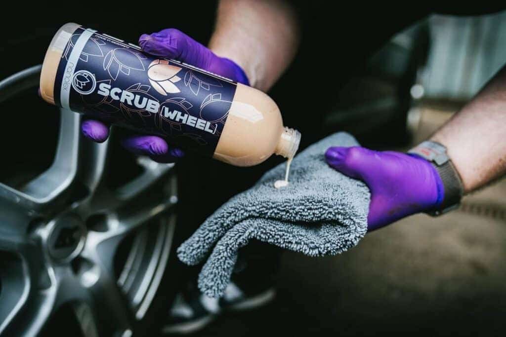 Soluție de curățare profundă pentru jante Nanolex Scrub Wheel