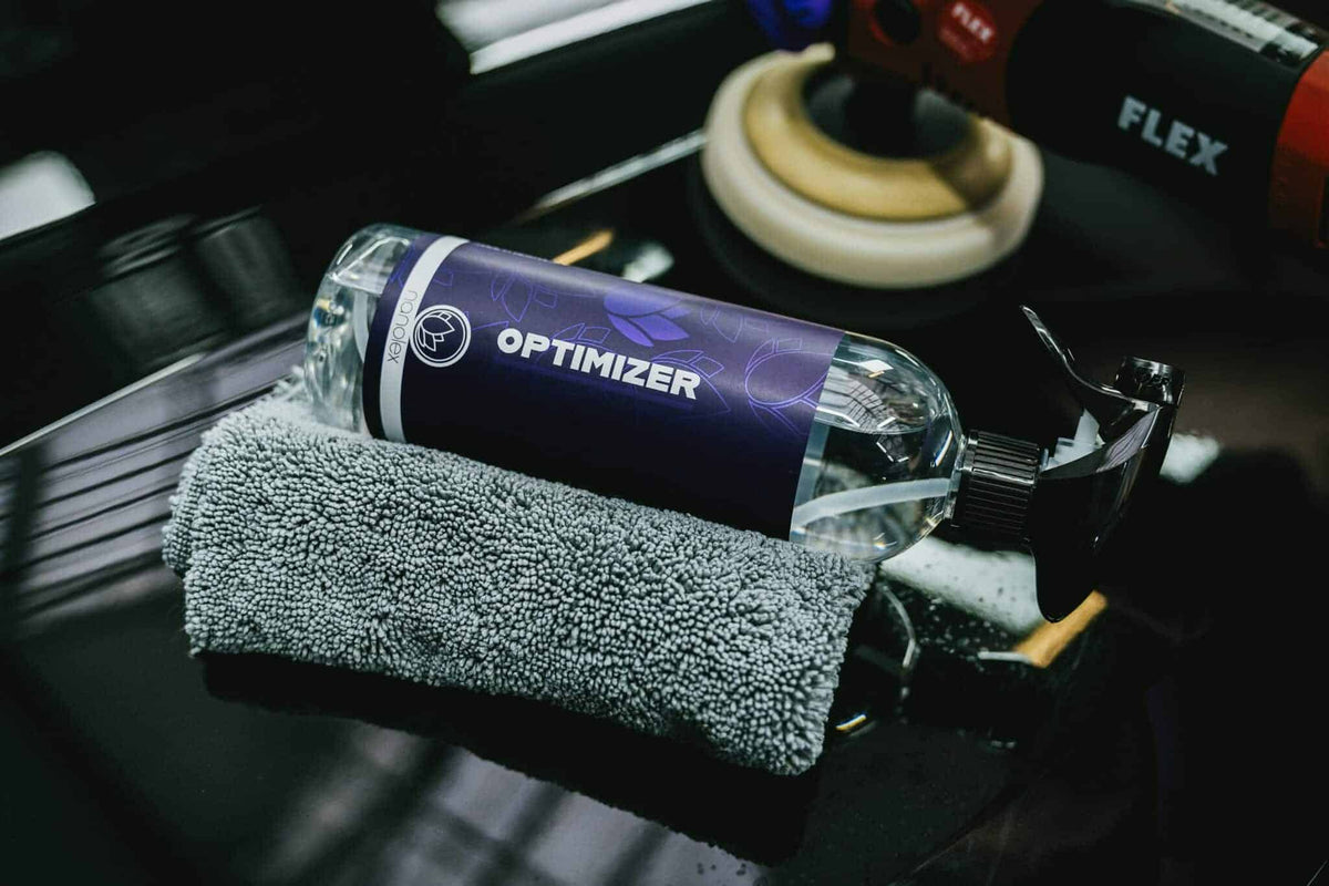 Soluție pentru aplicarea ușoară a polishului și a protecției Nanolex Optimizer