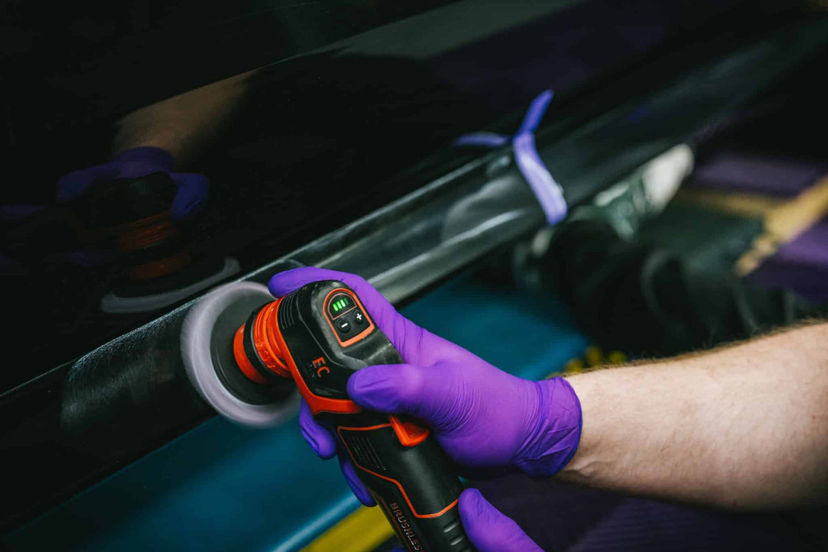 Pastă de polish abrazivă pentru zgârieturi adânci Nanolex Heavy Cut