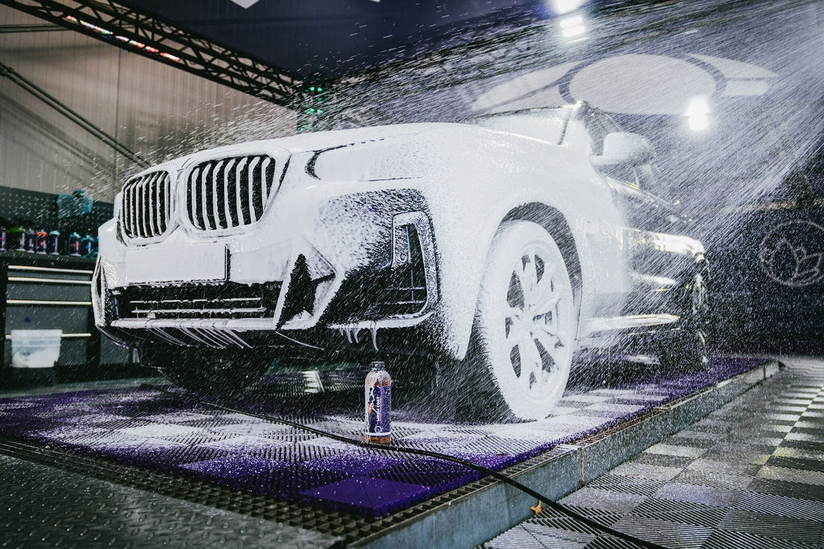 Protecție pentru caroserie aplicată la spălare Nanolex WashCoat